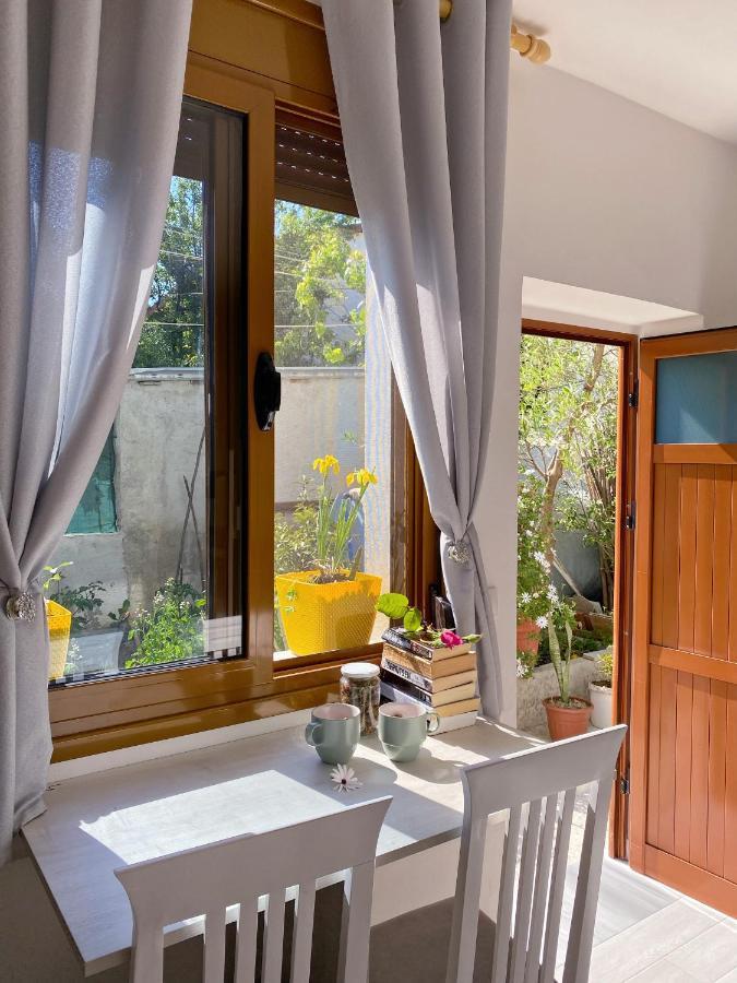 Sunny Guest House فلورا المظهر الخارجي الصورة